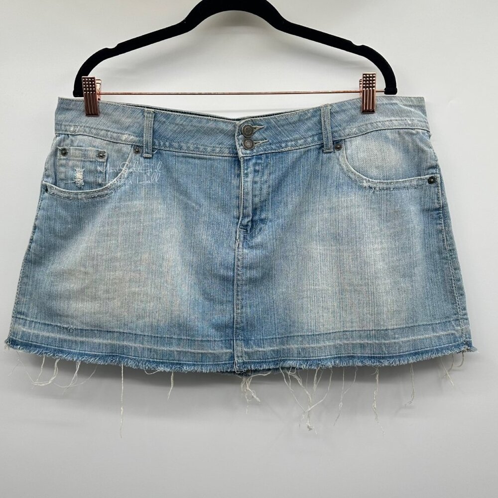 Rue21 Distressed Light Blue Denim Mini Skirt Size 13/14